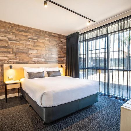 Nightcap At Westside Hotel Laverton Ngoại thất bức ảnh